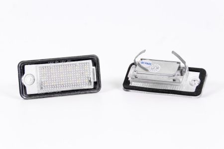 Seitronic® Led Kennzeichenbeleuchtung Audi S4 B6 Bj. 00-04, mit E4 Prüfzeichen
