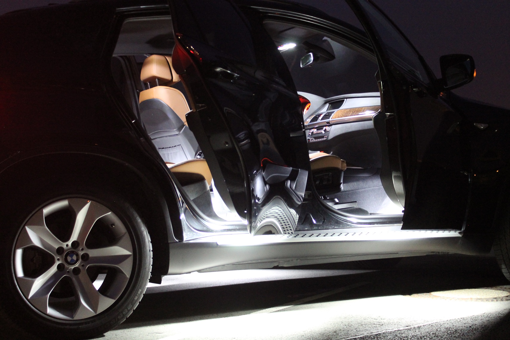 Mercedes LED Fussraum , Ausstiegsbeleuchtung GL Klasse X164 Mercedes Benz GL Klasse X164 LED Innenraumbeleuchtung